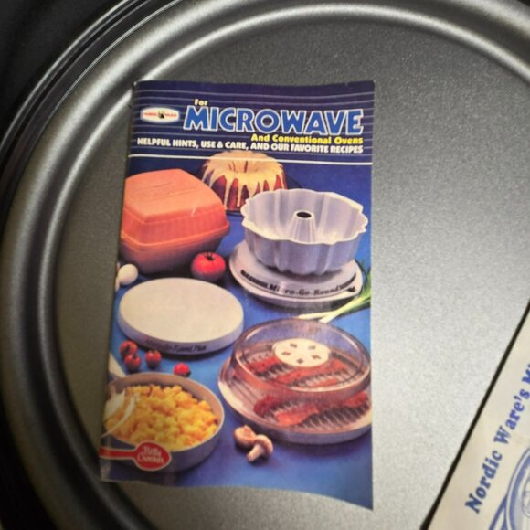 Nordic Ware Mighty Sizzler Microwave Browning / Grilling Pan Lid Accessory - Picture 7 of 12